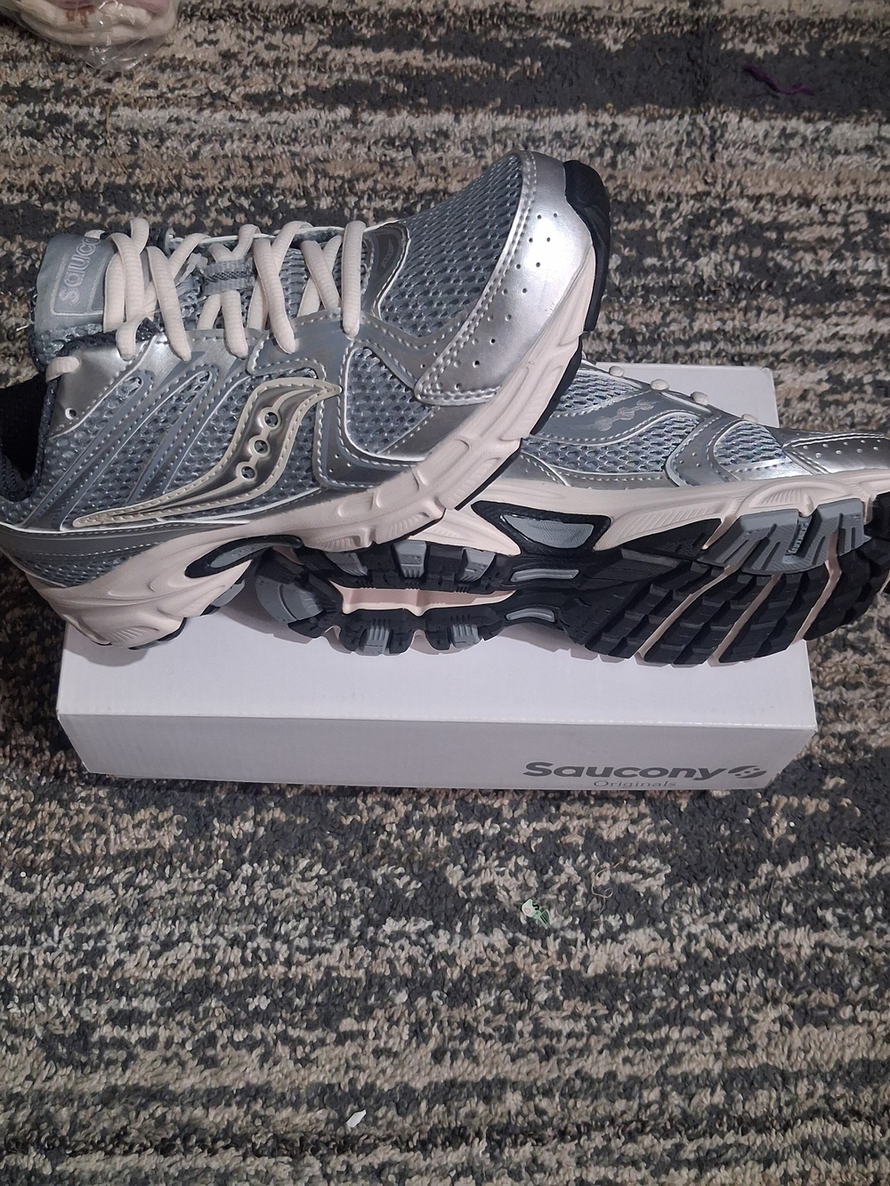 Saucony Women's Silver and White Mesh Running Sneakers